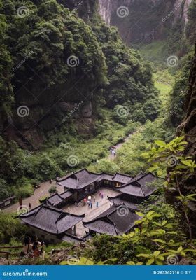  龍勝石林！壮大なカルスト台地と神秘的な岩峰群の魅力に迫ろう！