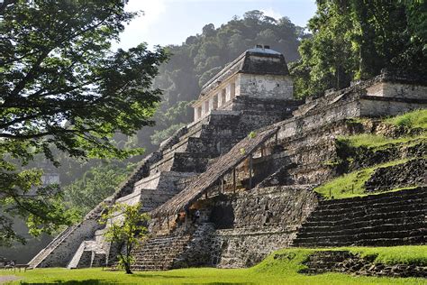 パレンケの遺跡、古代マヤ文明の壮大さを体感する旅へ！